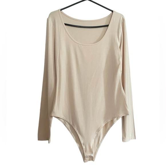 NEW-Medium Bodysuit - Picture 6 of 11